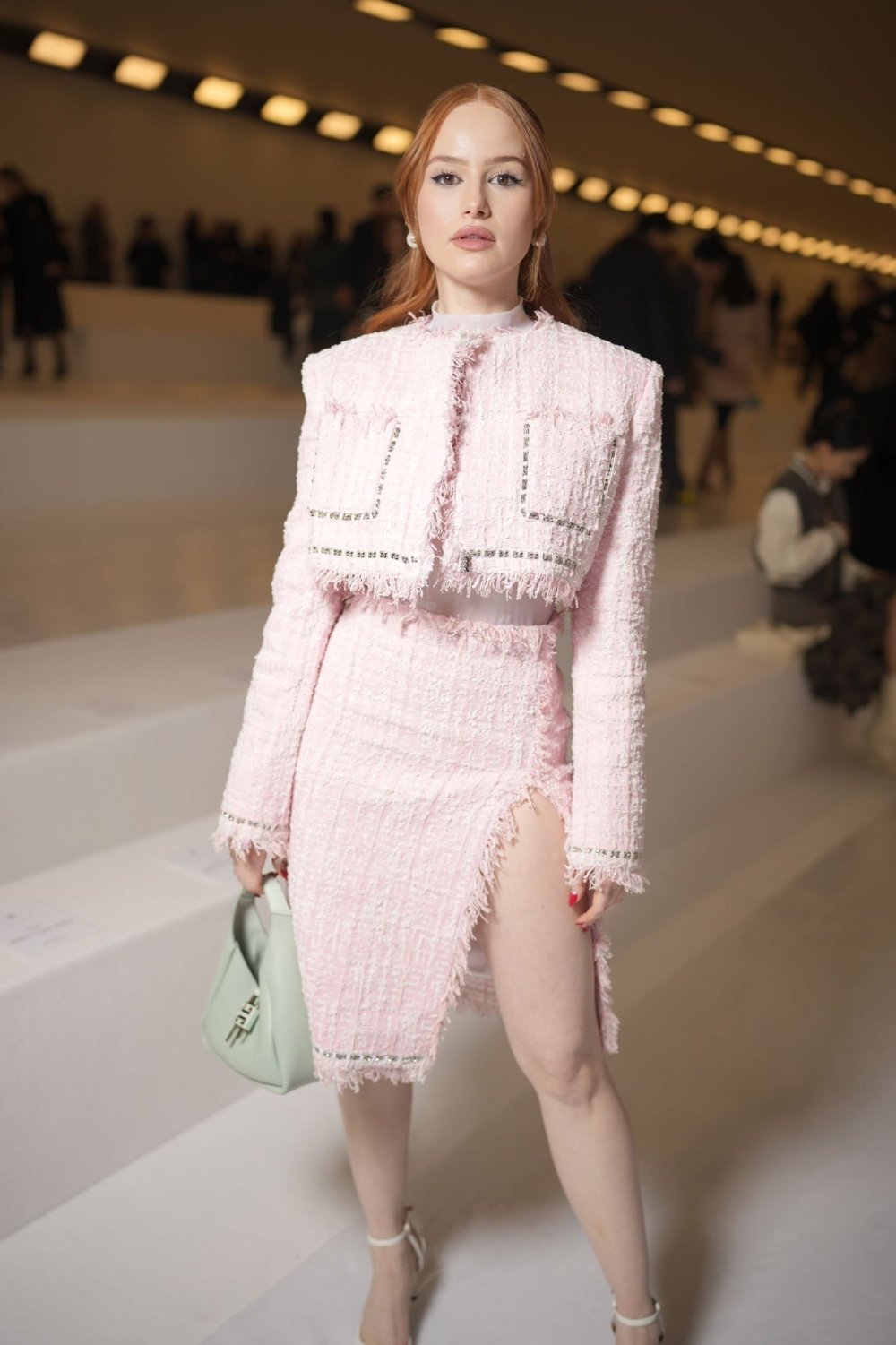 0302_PFW-Givenchy__10_.jpg