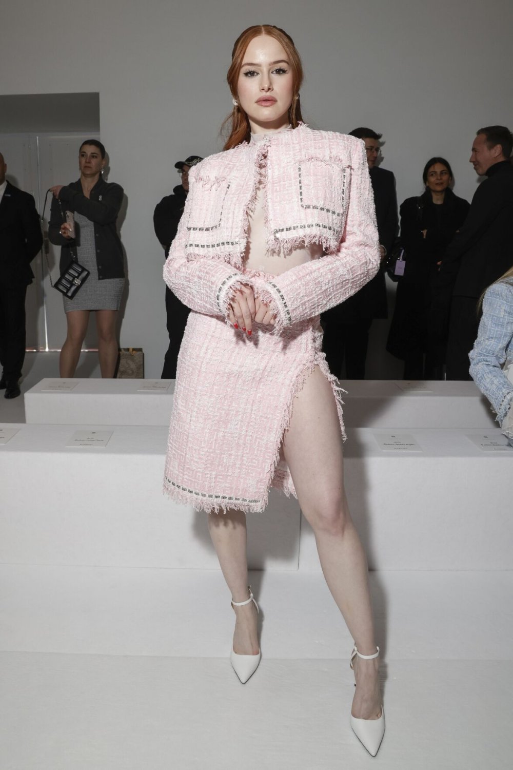 0302_PFW-Givenchy__26_.jpg