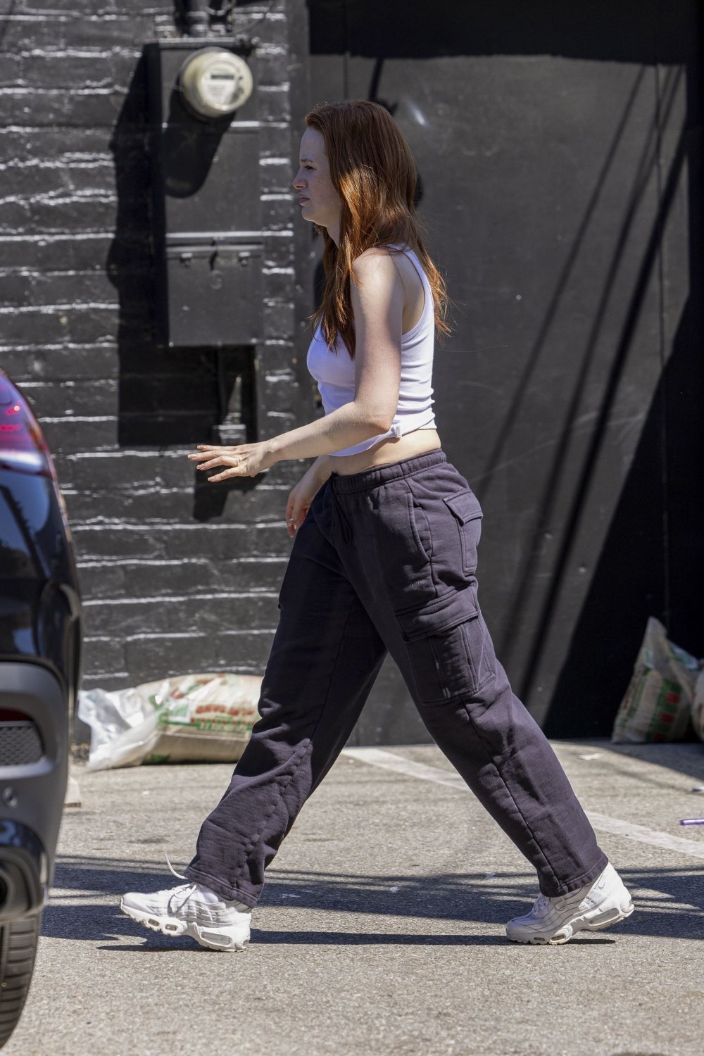 Madelaine_Petsch_out_in_Beverly_Hills_08-23-2023__18_.jpg