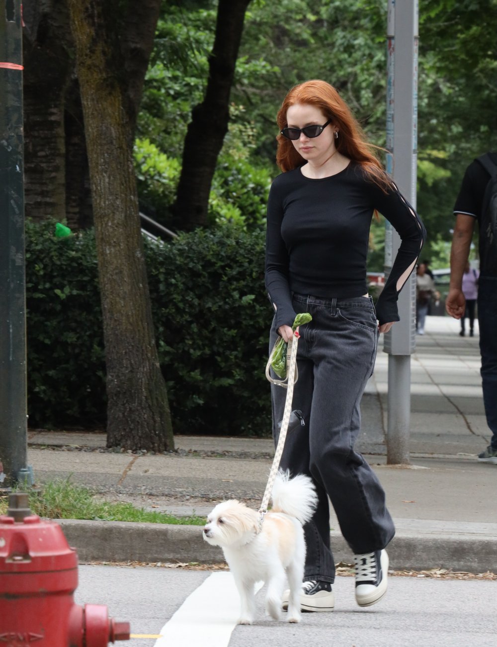 Madelaine_Petsch_walk_in_Vancouver_06-18-2023__20_.jpg