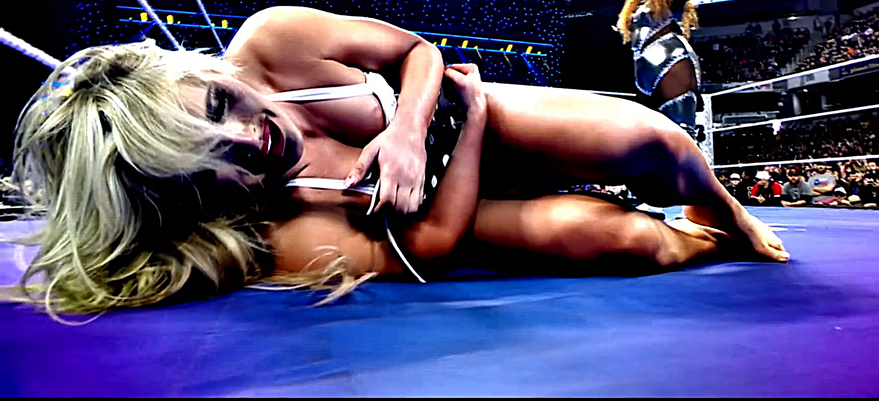 tiffany nipslip.png