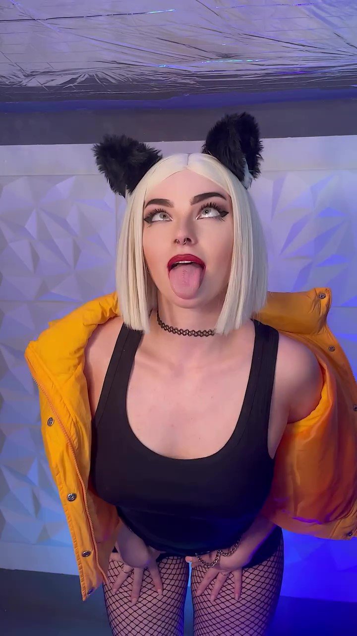 I’m sick..   are you #eyes #tongue #egirl #altgirl - frame at 0m12s.jpg