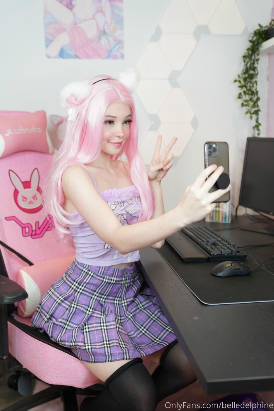belle_delphine_nude_purple_skirt_onlyfans_set_leaked-BINQAL.jpg