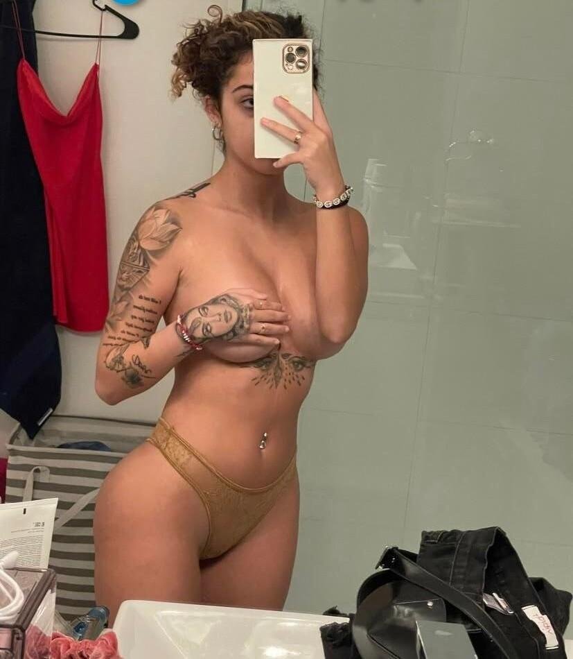malu_trevejo_topless_nipple_slip_onlyfans_set_leaked-ZQJMXT.jpg