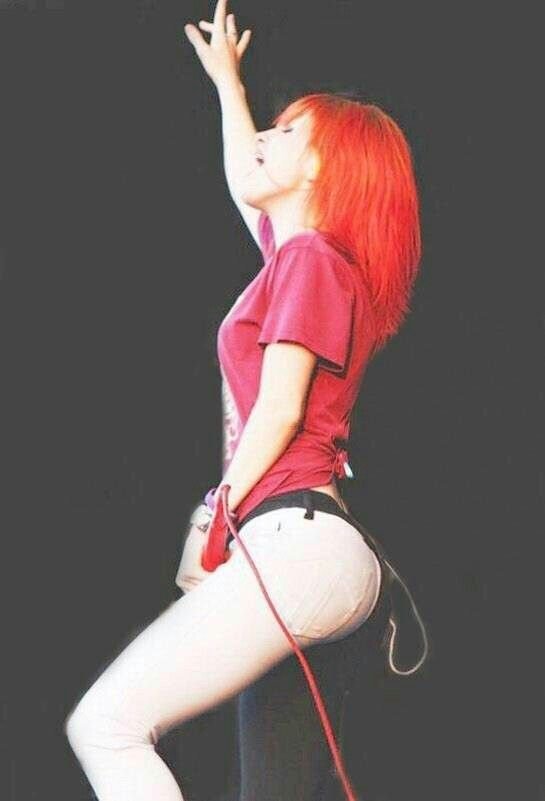 60-hot-pictures-of-hayley-williams-are-slices-of-heaven-best-of-comic-books-36.jpg