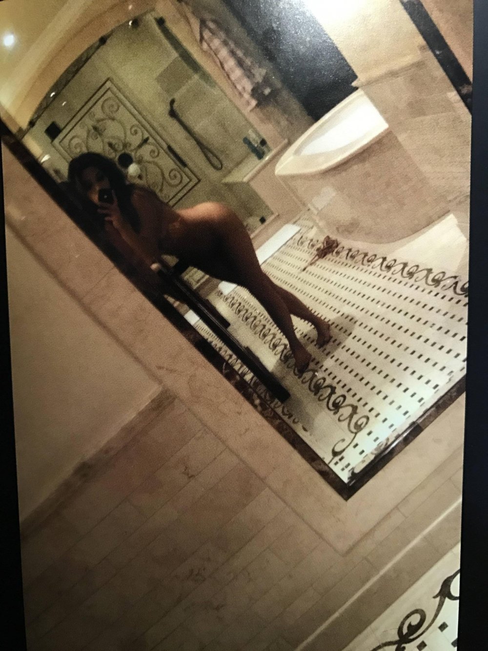 Kim Kardashian 160.jpg