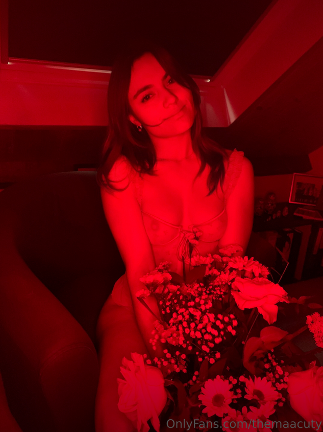 Screenshot 2025-04-04 at 22-25-44 Themaa 💕 OnlyFans.png
