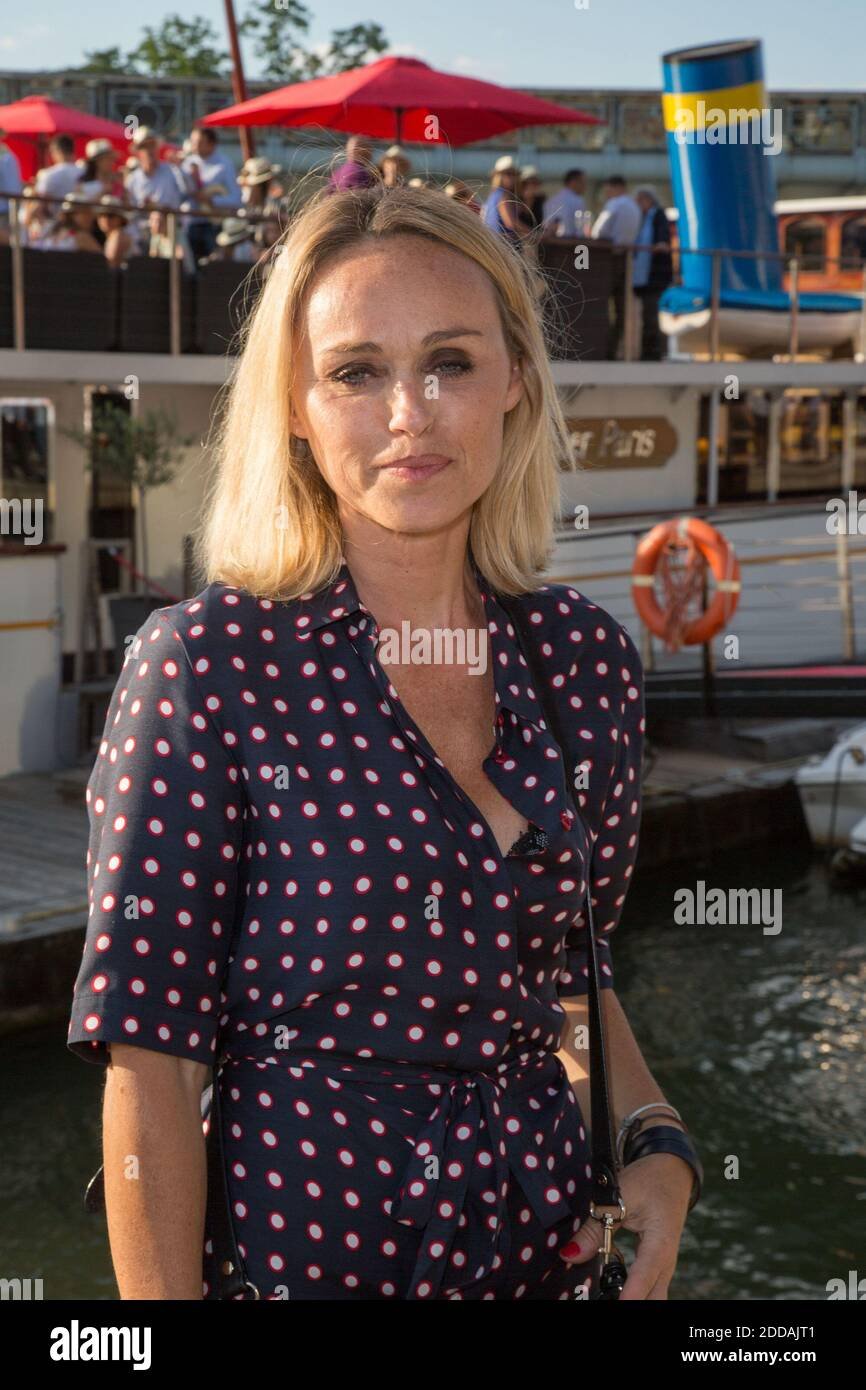 cecile-de-menibus-lors-du-6-eme-trophee-de-la-petanque-gastronomie-au-paris-yacht-marina-28-ju...jpg