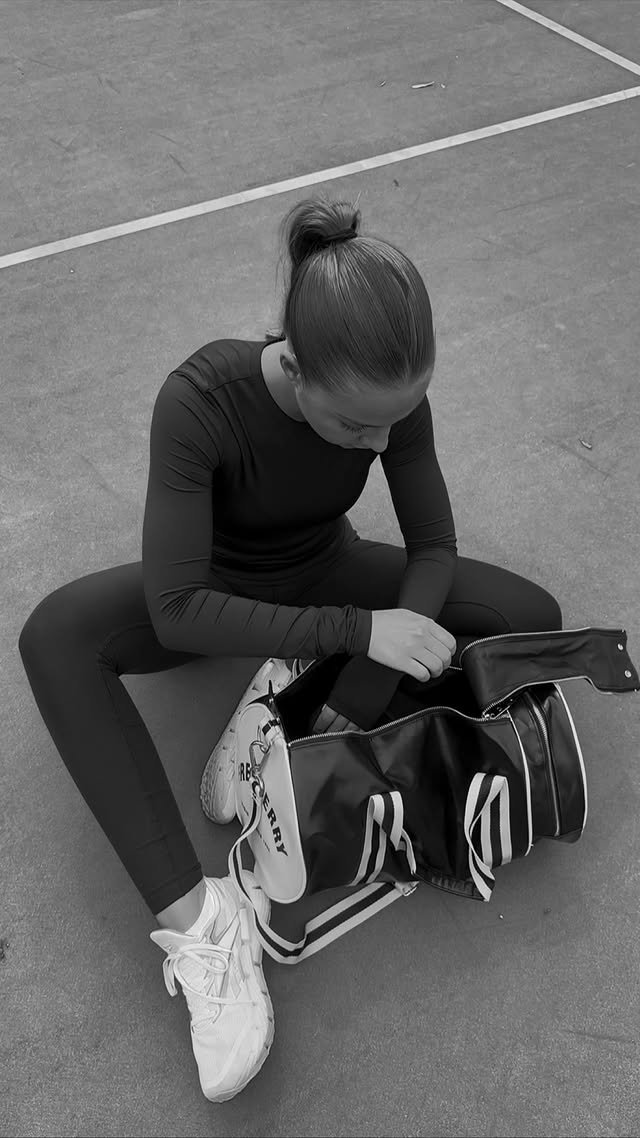 julia.hhlrr_tennis_04062025_3.jpg