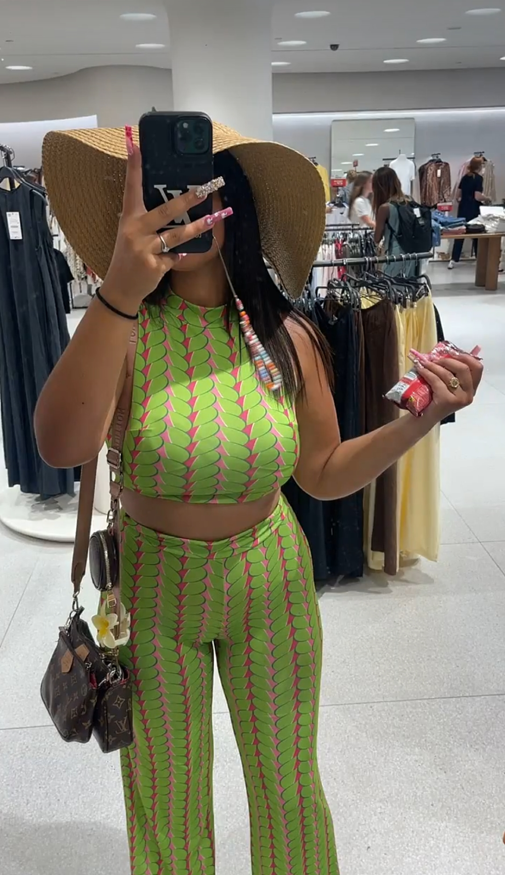 Screenshot_20250711_235241_Snapchat.png