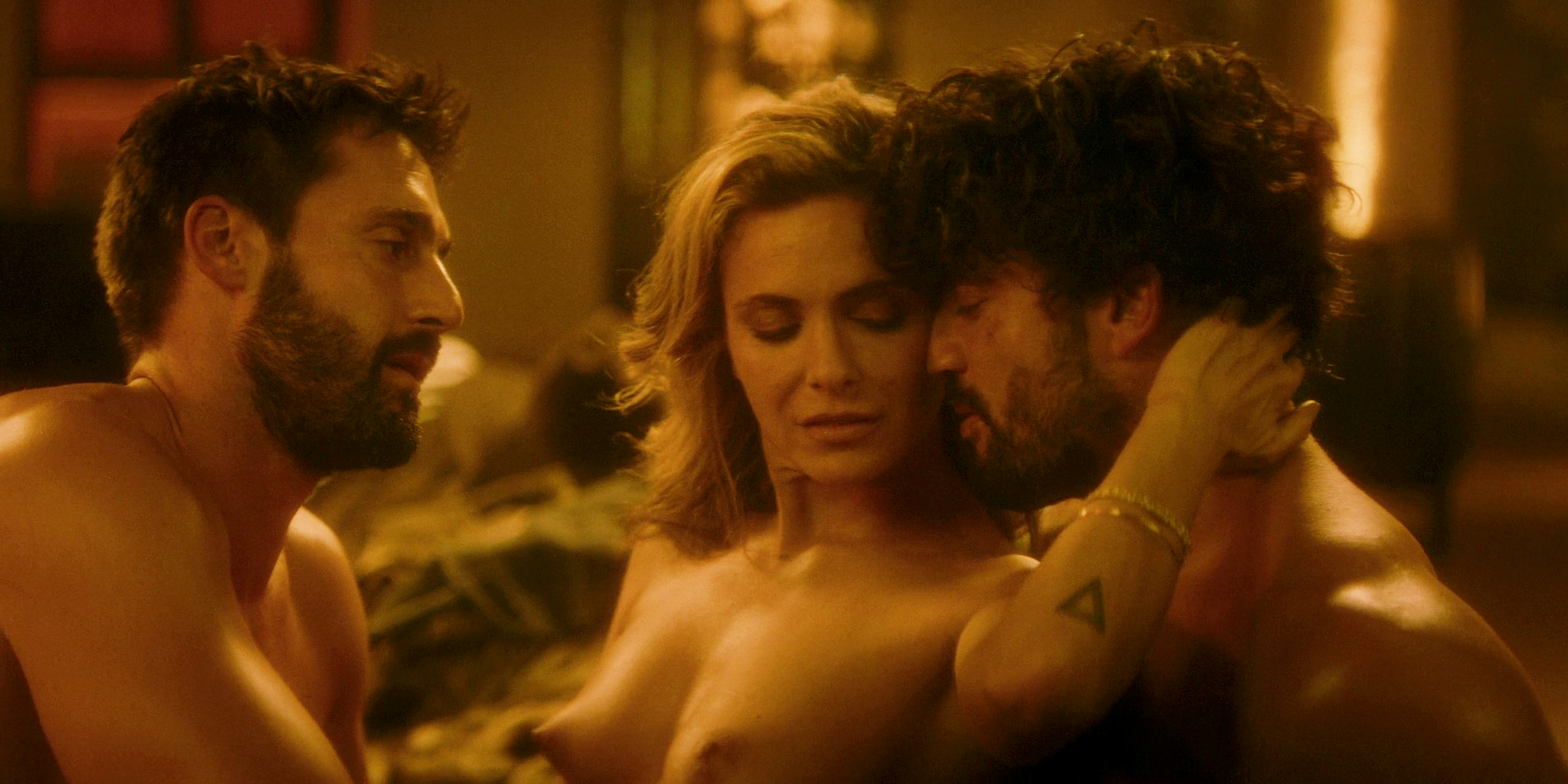 ClaraM.Escort.Boys.S02E04 03.png