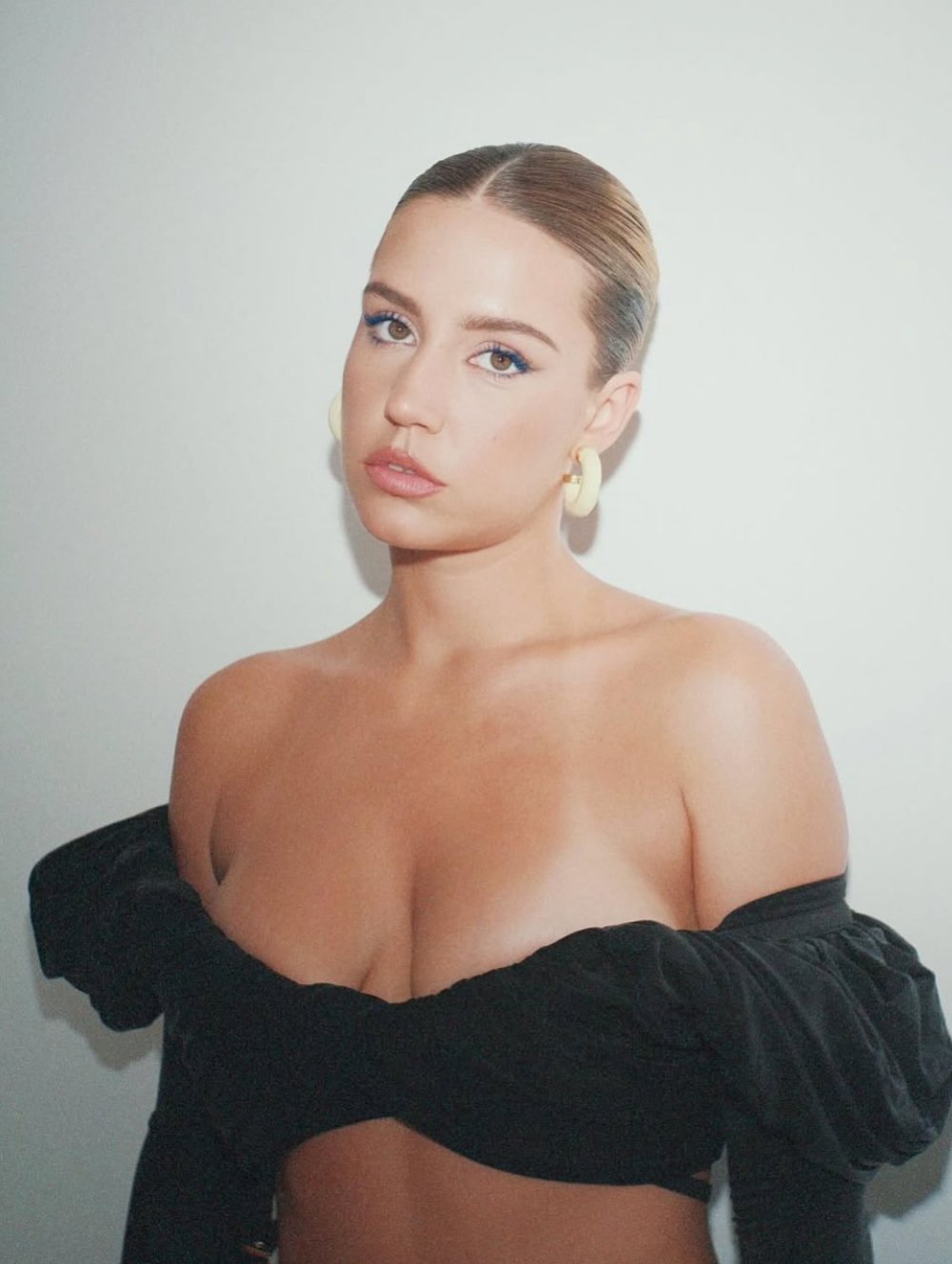 inloveadele_1754120396197.jpg