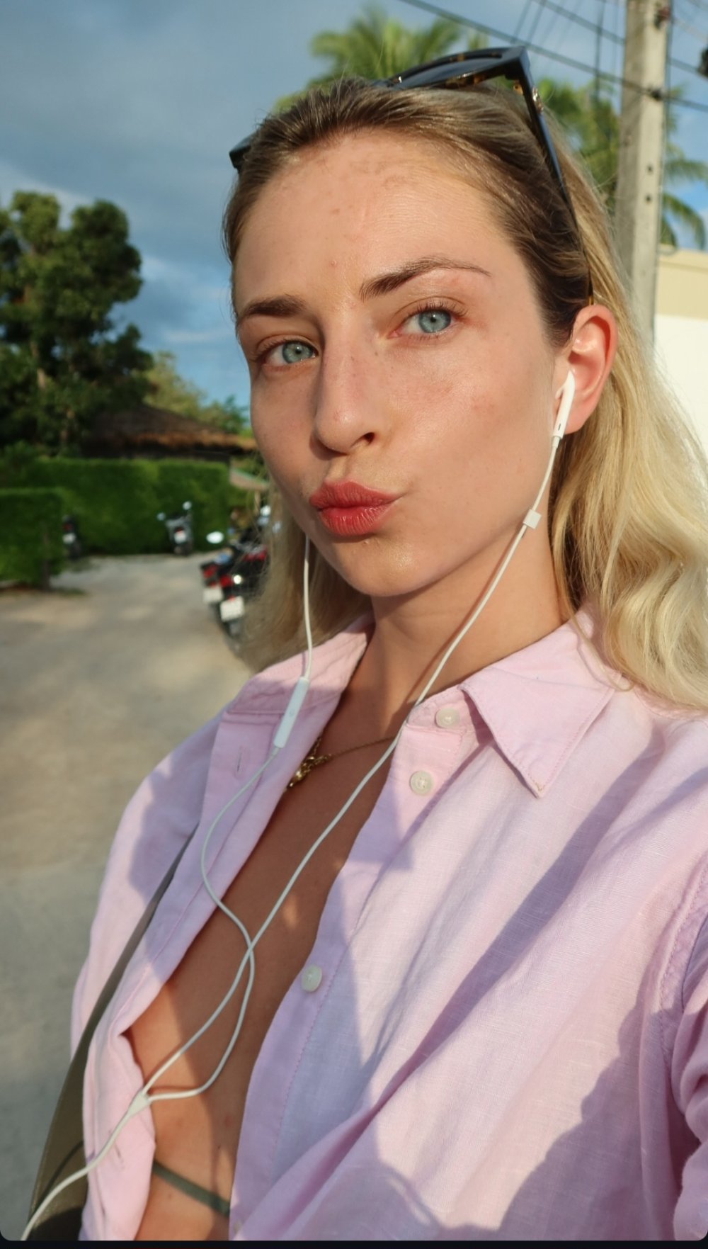 Screenshot_20250819_221210_Instagram.jpg