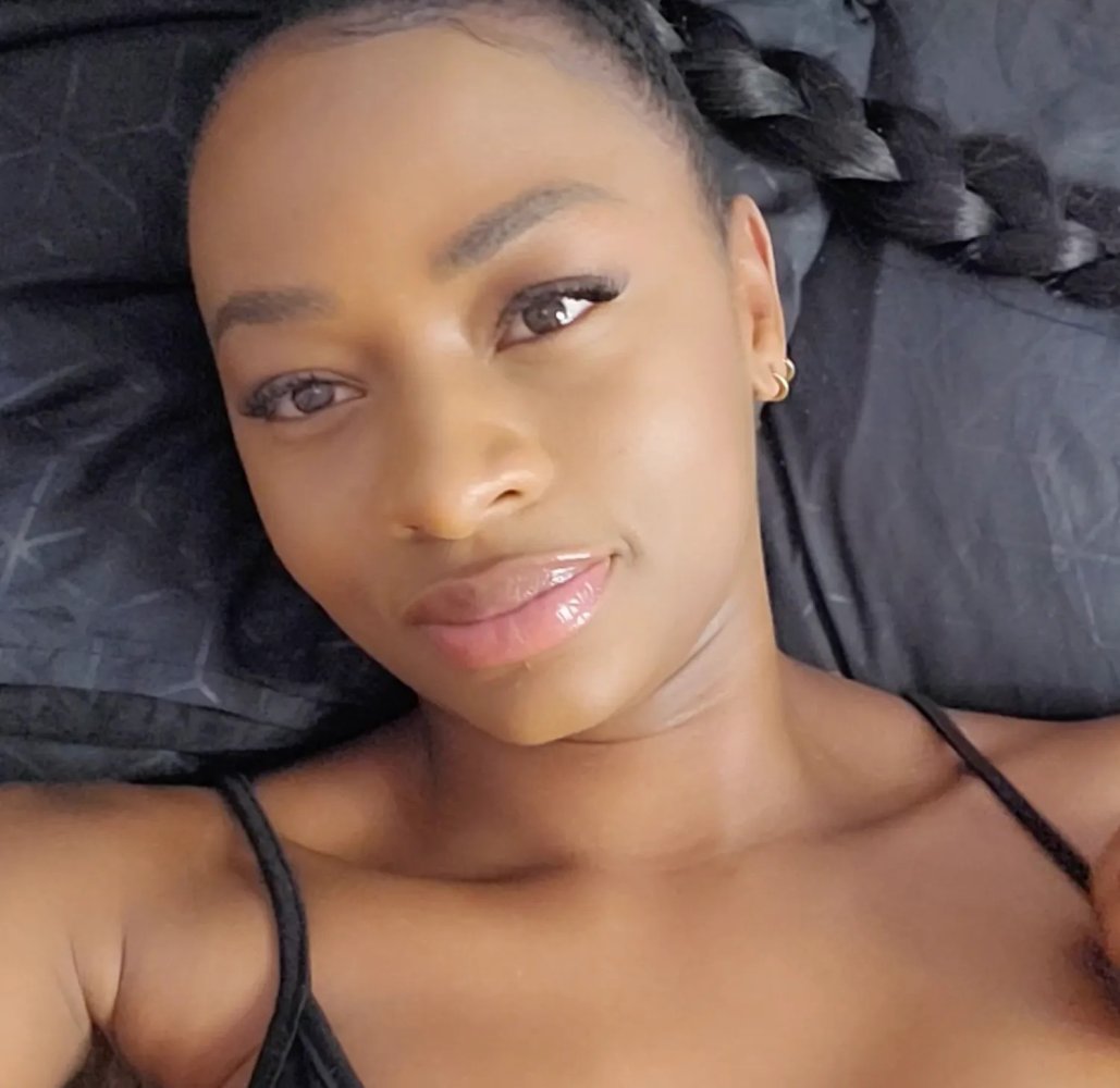 #03 Malia Lenoir - Juste Jouir2.jpg