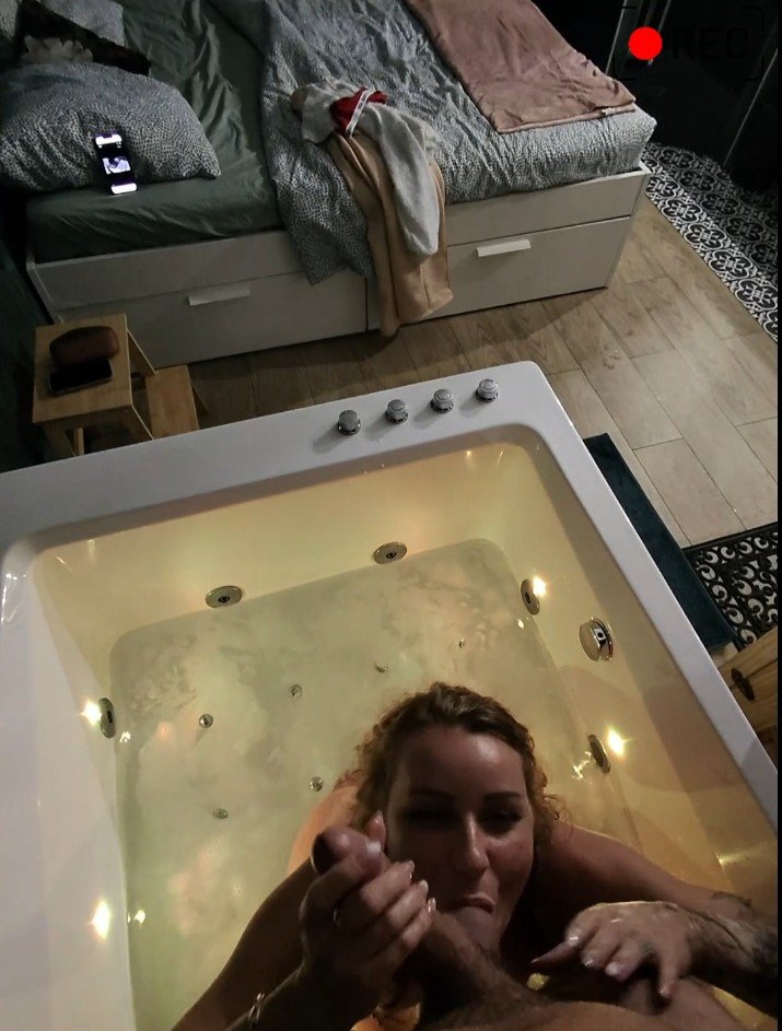 #141 Angel Emily • La Balnéo4.jpg